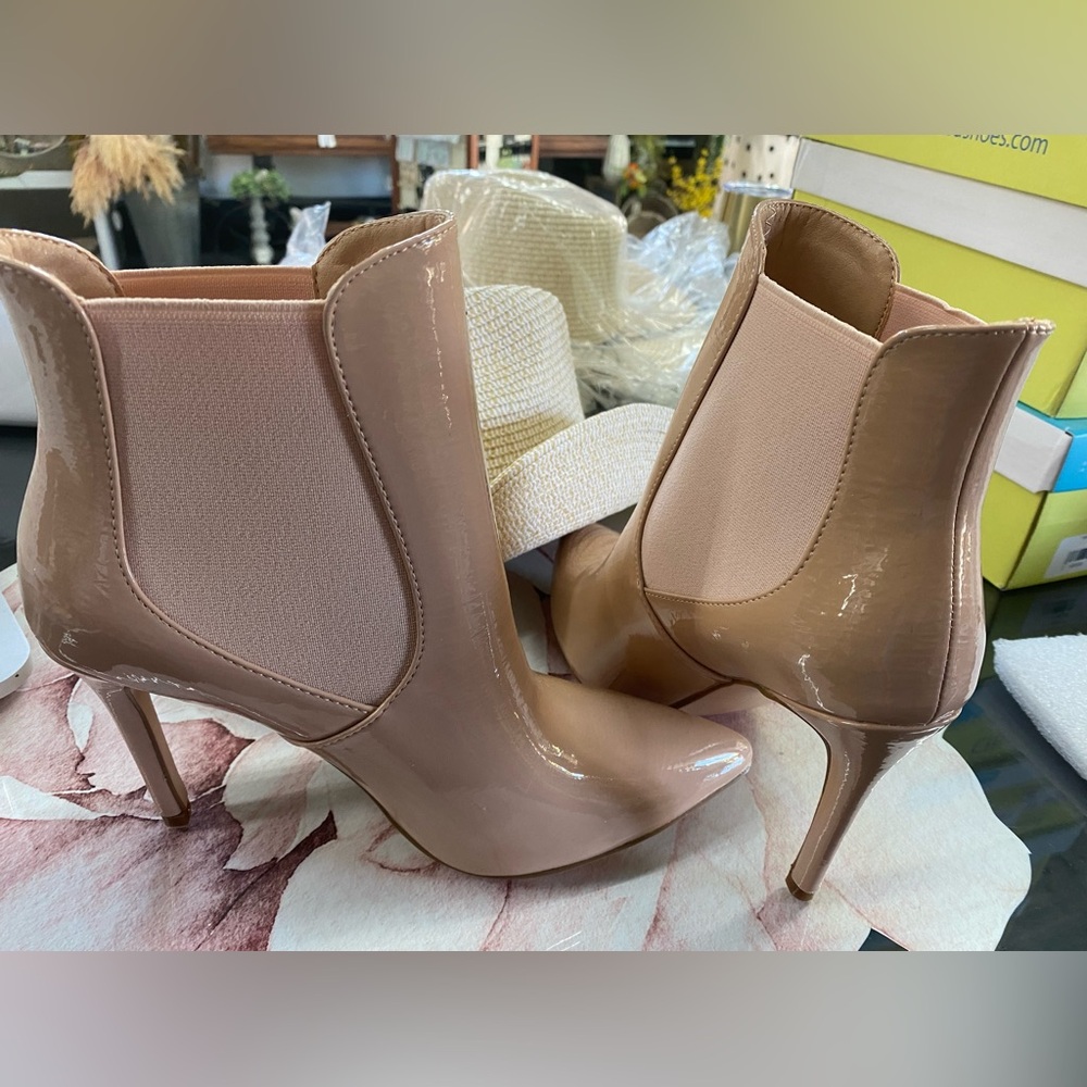 Nude Chelsea Boot